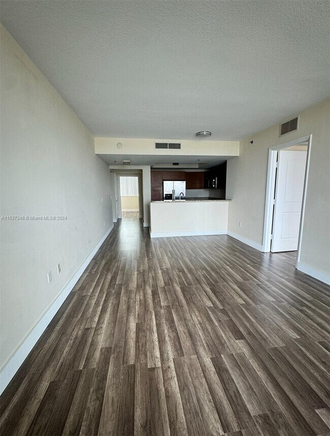 Foto del edificio - 2681 N Flamingo Rd