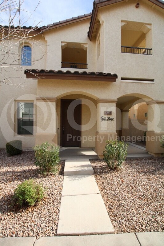 Building Photo - 9218 W Meadow Dr