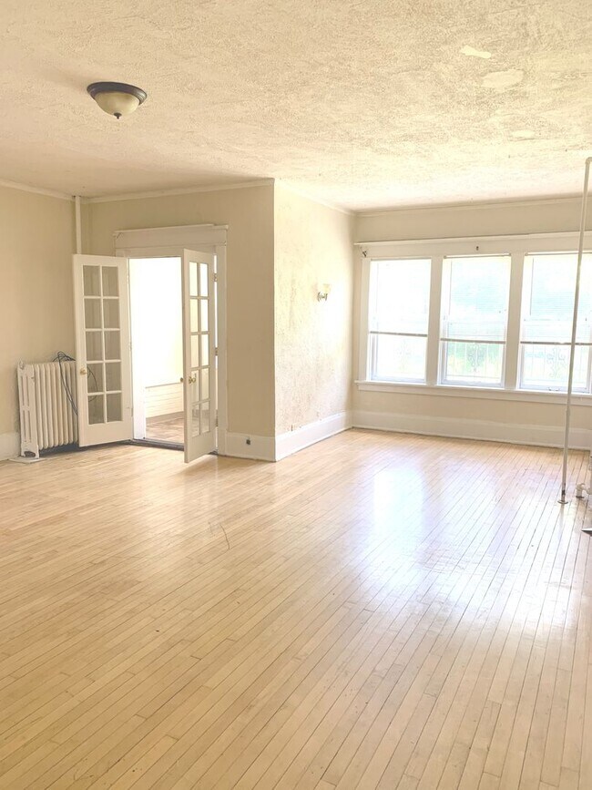 Foto del interior - 1227 N Cass St