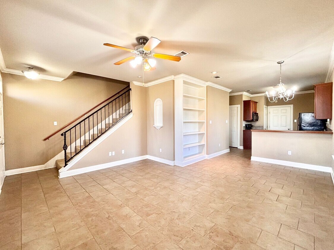 Primary Photo - Three Bedroom Townhouse in Gated Community...