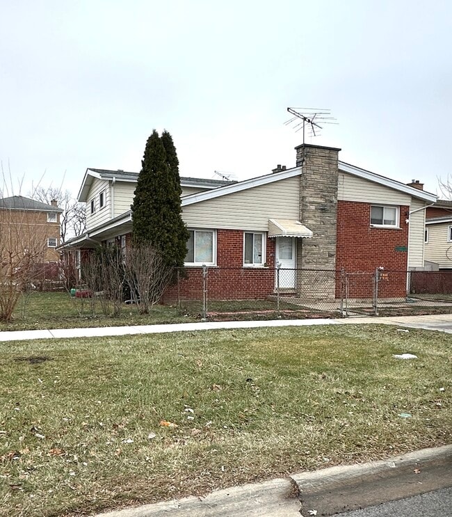 Foto del edificio - 9067 N Clifton Ave