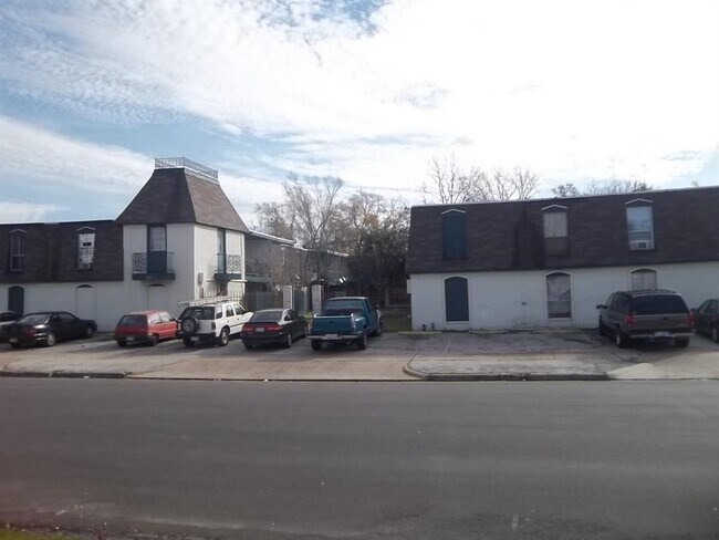Foto del edificio - 6215 Tierwester St