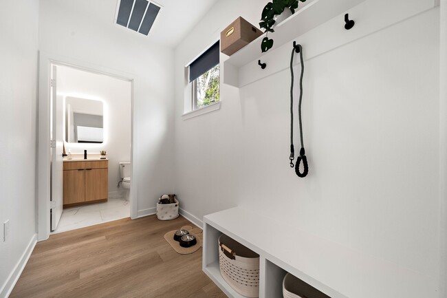 Building Photo - 1941 Sawdust Rd