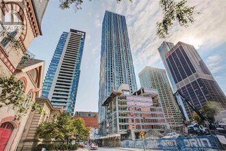 Building Photo - 1 Yorkville Ave