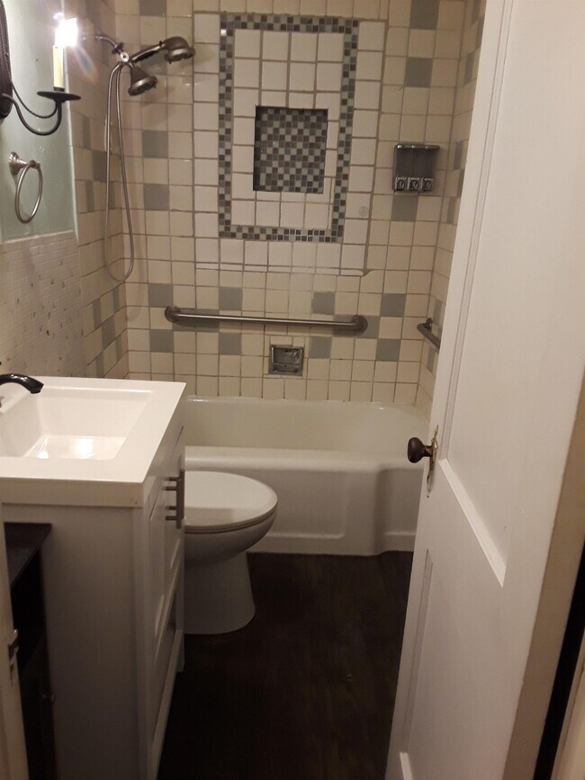Foto del edificio - 568 N 9th St