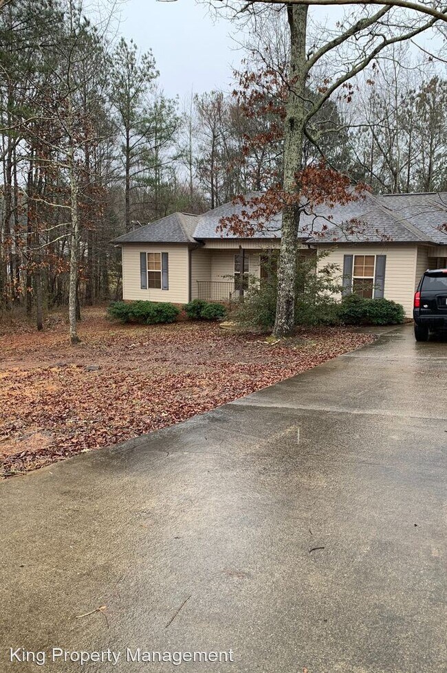 Foto del edificio - 1105 Funderburg Bend Rd