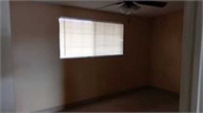 Foto del edificio - 6672 Rose Ellen Ave