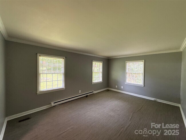 Building Photo - 3619 Havenwood Rd