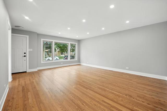 Foto del edificio - 7441 N Oriole Ave