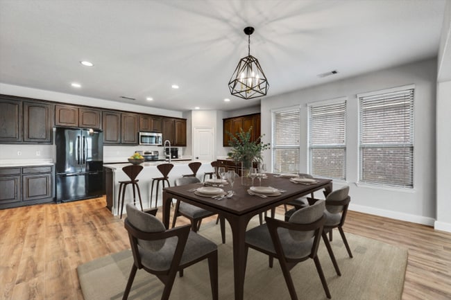 Building Photo - 10416 Talus Dr