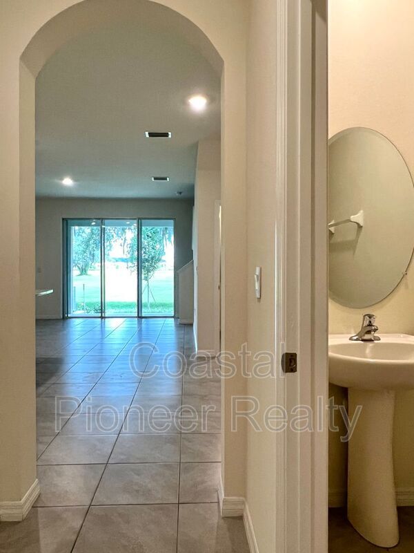 Building Photo - 5330 Dragonfly Dr