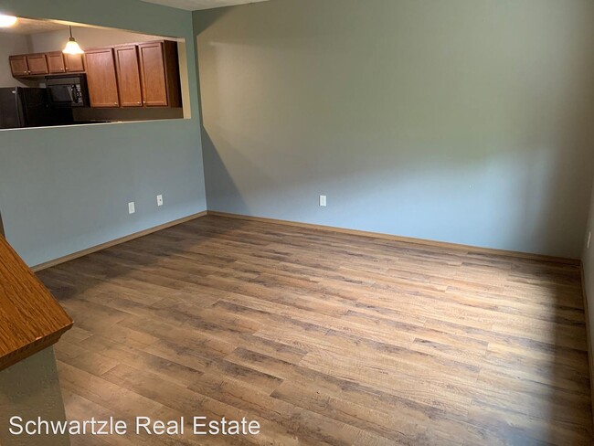 Building Photo - 335 Arianna Pl