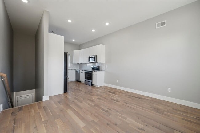 Photo - 5412 Delancey St Apartment