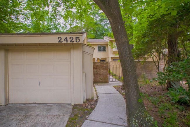 Building Photo - 2425 W Settler's Way