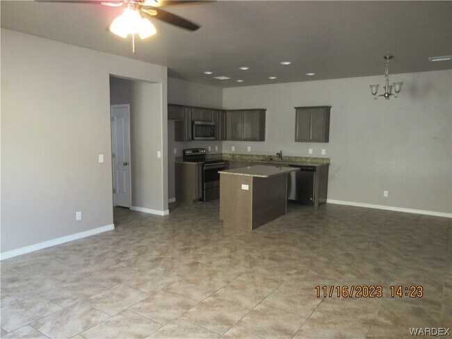 Foto del edificio - 3526 N Irving St