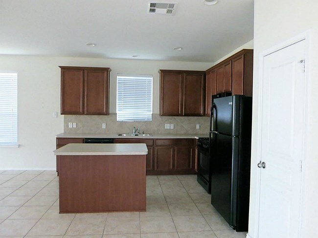 Building Photo - 8123 Jasmine Ct