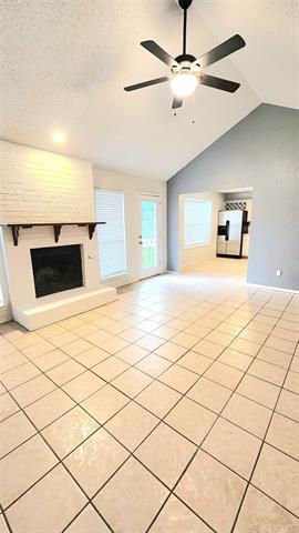Building Photo - 2700 Larkspur Ln