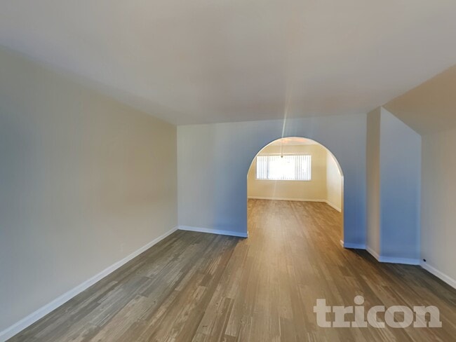 Building Photo - 3746 Terrace Dr