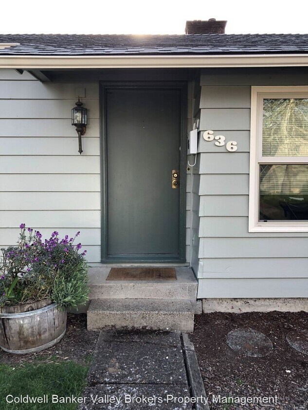 Foto principal - 3 br, 1 bath House - 636 NW 21st Street