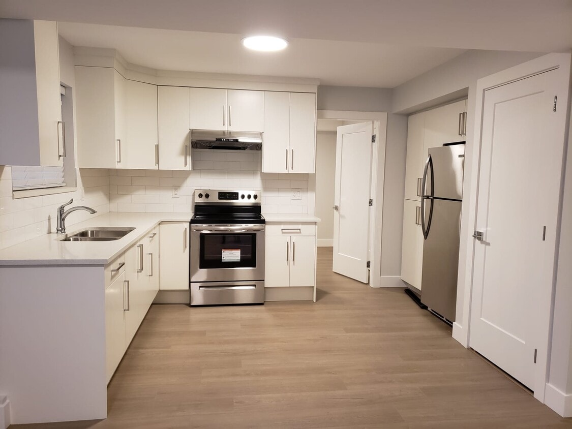 Primary Photo - 14929 62A Av