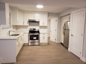 Building Photo - 14929 62A Av