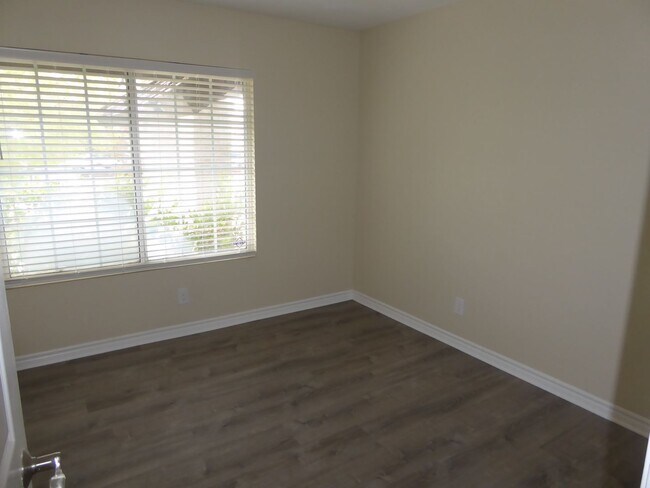 Foto del edificio - 3 Bedroom Pool Home in Saugus!