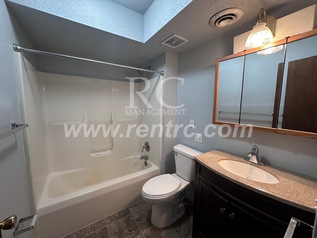 Foto del edificio - 15986 Arrowhead Rd