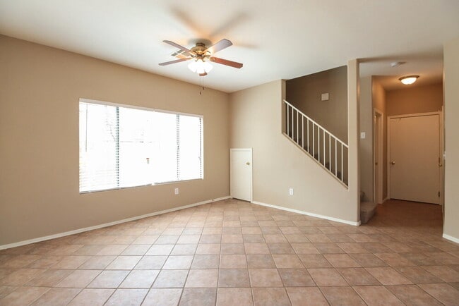 Building Photo - 1575 E Baylor Ln