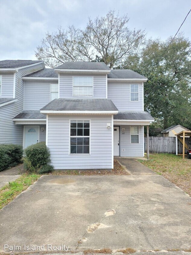 Foto principal - 3 br, 2 bath House - 647 Virginia Oak Ct.