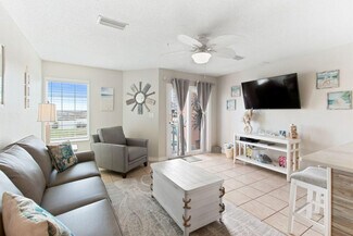 Building Photo - 572 E Beach Blvd