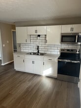 Building Photo - 4943-4959-4959 Massillon Rd