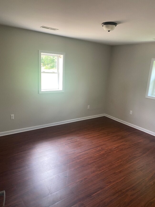 Building Photo - 1812 Ozone Ct