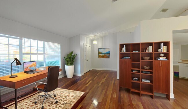 Foto del edificio - 3418 Sterling Lake Cir