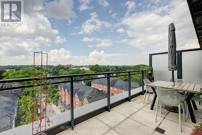 Photo du bâtiment - 1238 Dundas St E