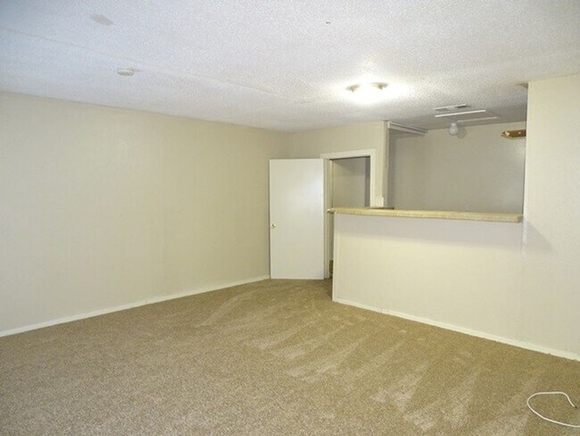 Foto del edificio - 5706 Lake Cove St
