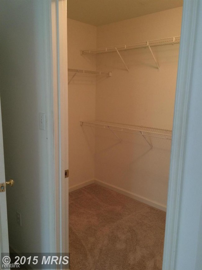 Building Photo - 7530 Coxton Ct