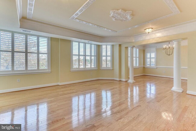 Building Photo - 1450 Emerson Ave