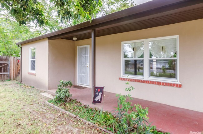 Foto del edificio - 7120 Palm Ave
