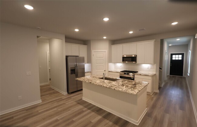 Building Photo - 8587 Blueberry Ash St