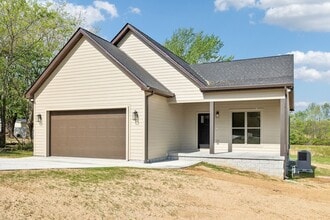 Building Photo - 827 Oconnor St