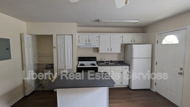 Foto del edificio - 125 Rolland St