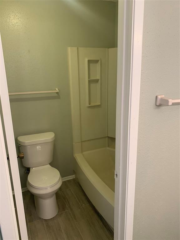 Foto del edificio - 6339 Shadow Tree Dr