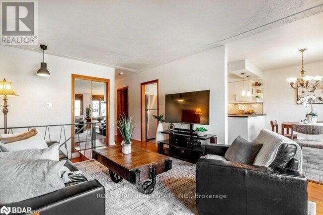 Photo du bâtiment - 195 Bendamere Ave