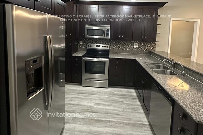 Building Photo - 6297 Lauderdale St