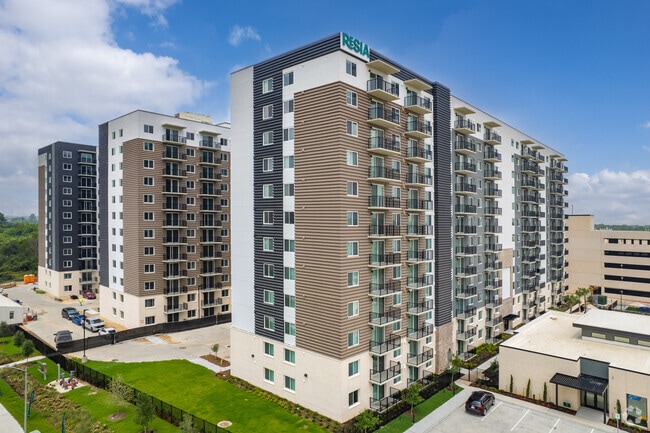 Building Photo - Ohn
