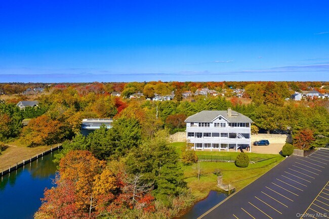 Building Photo - 510 Shore Dr