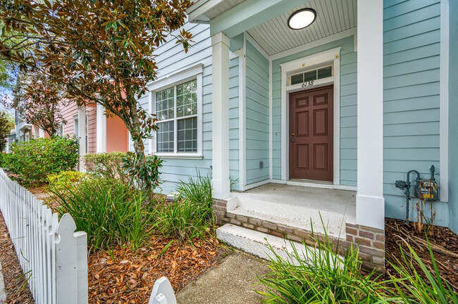 Photo - 6138 Hadley Commons Dr Townhome