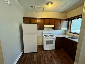 Building Photo - 203 Carlton Dr