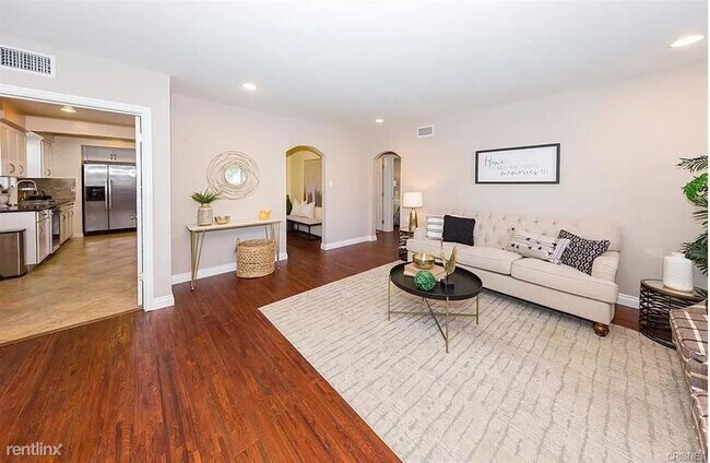 Building Photo - 5 br, 3 bath House - 2664 N Lamer St