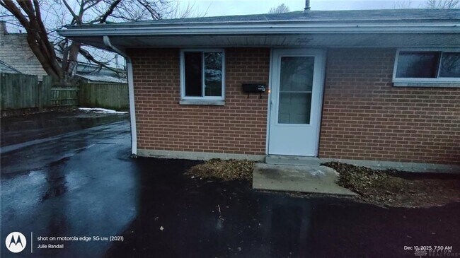 Foto del edificio - 722 Morse Ave